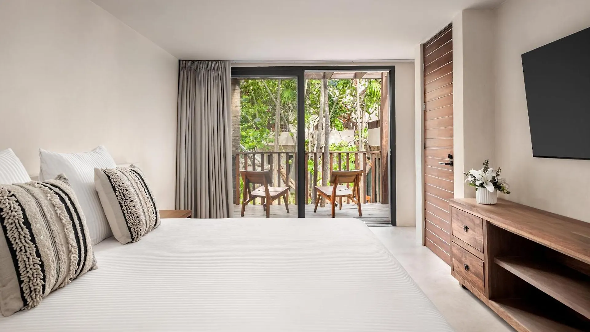 Secrets Tulum Resort & Beach Club (Adults Only) 5*,